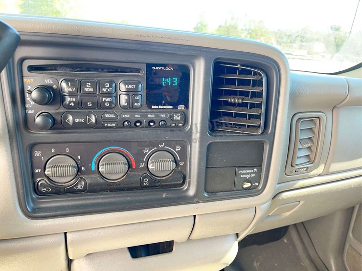 2000-chevrolet-2500-image-44