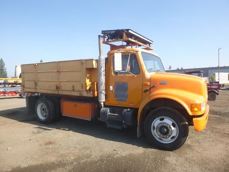 1995-international-4700-image-2