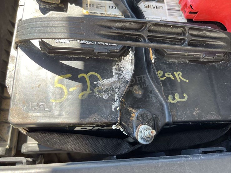 2013-ford-explorer-image-27