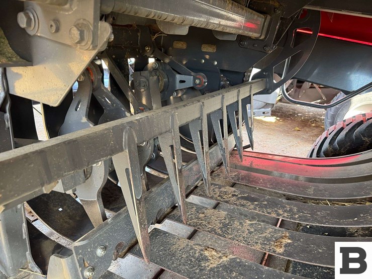 2012-massey-ferguson-2190-image-31