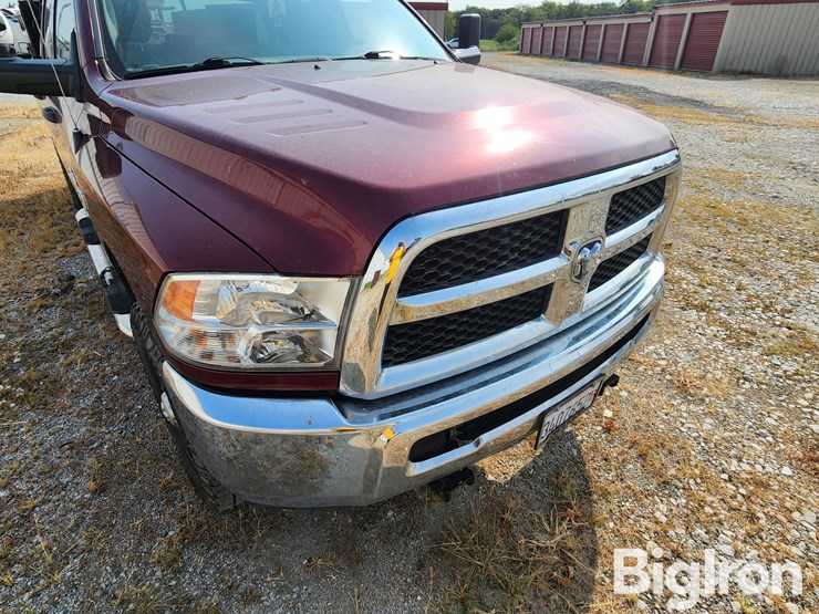 2017-ram-2500-tradesman-image-12