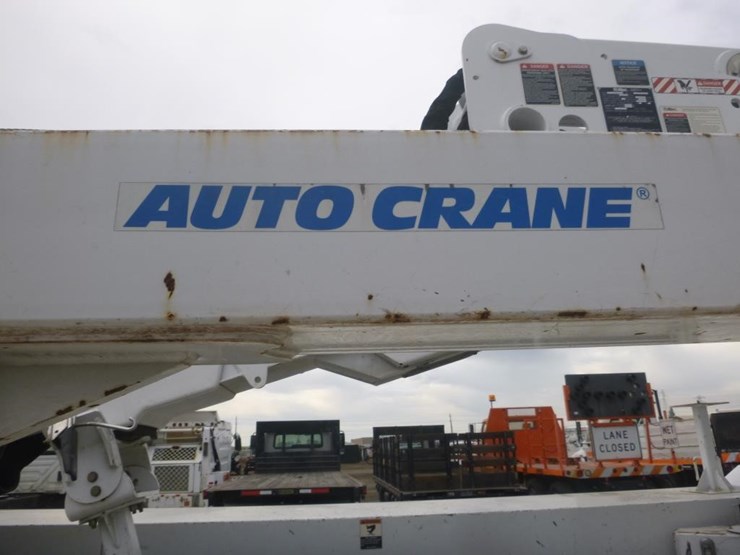 2015-ford-f550-image-16