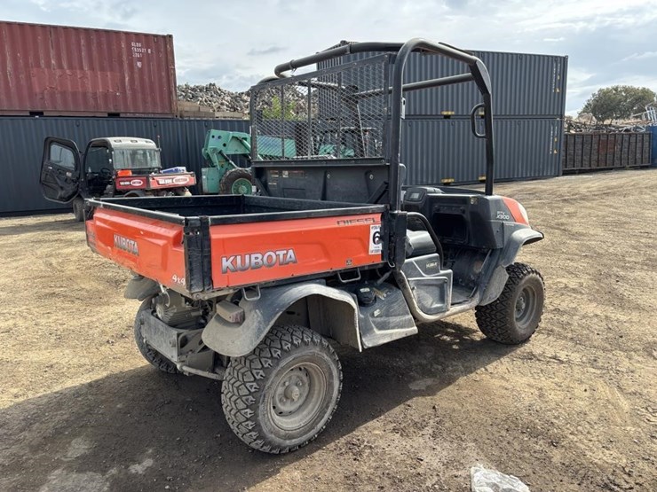 2017-kubota-rtv-x900-image-3