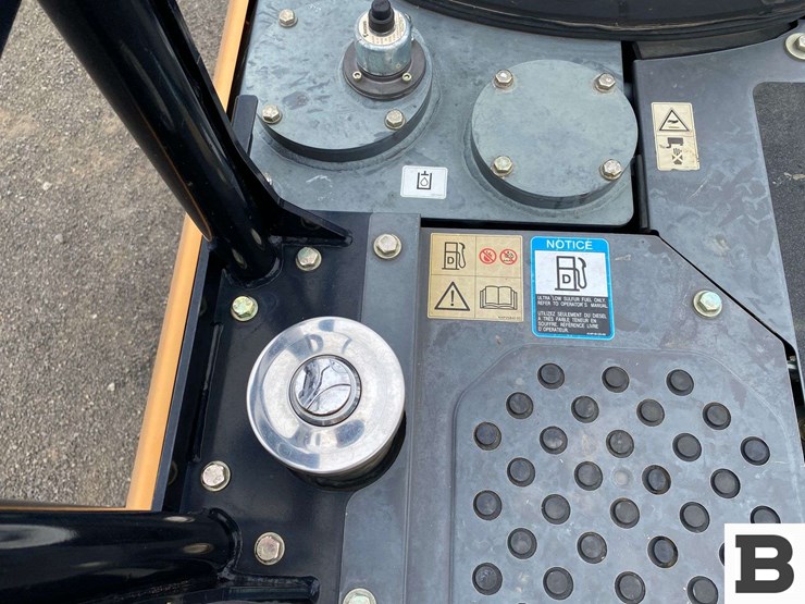 2016-case-cx160d-image-61