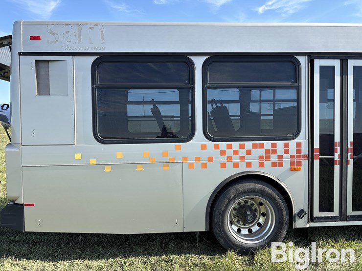 2009-gillig-low-floor-image-20