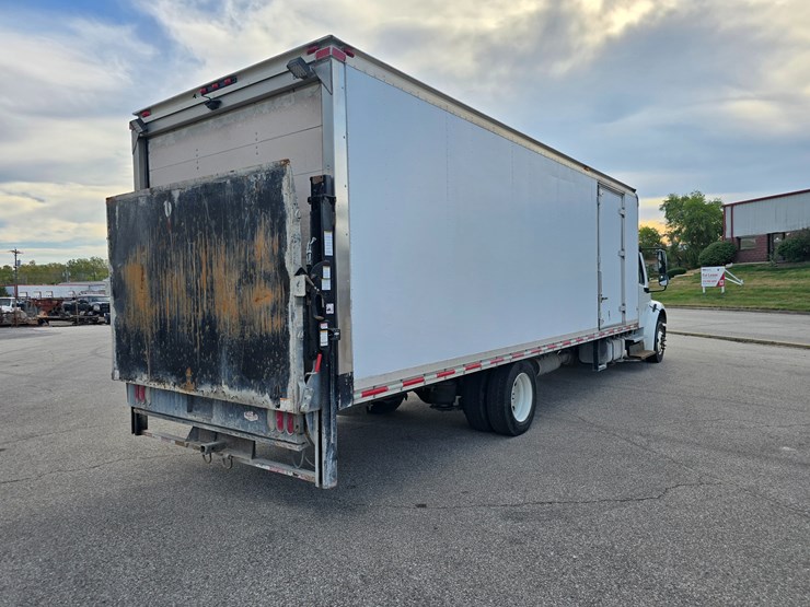 #22329-•-2014-freightliner-m2-106-box-truck-image-29