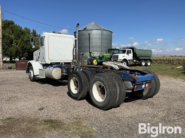 2001-peterbilt-378-image-7