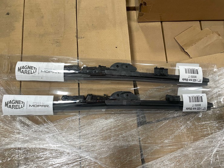#8617-•-pallet-of-new-wiper-blades-(f)-image-6