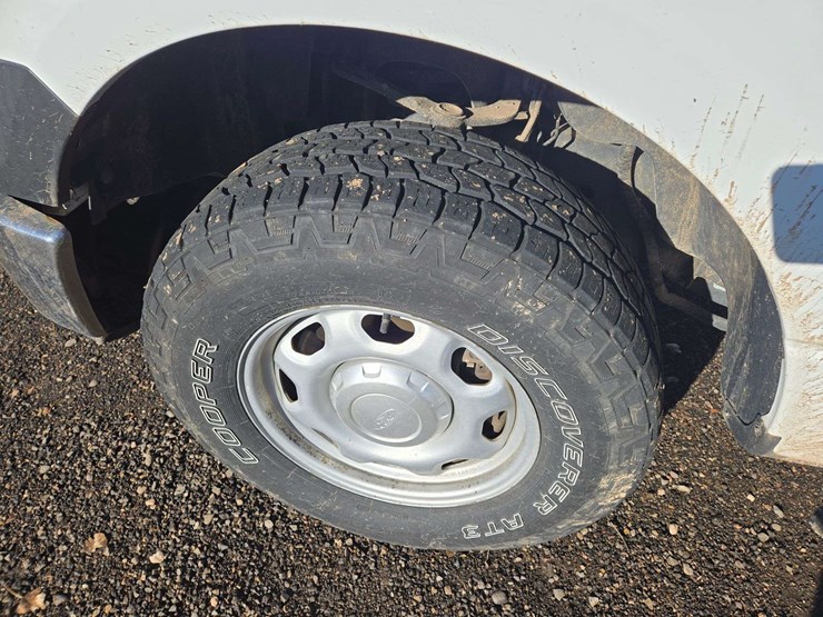 2013-ford-f150-xl-image-6