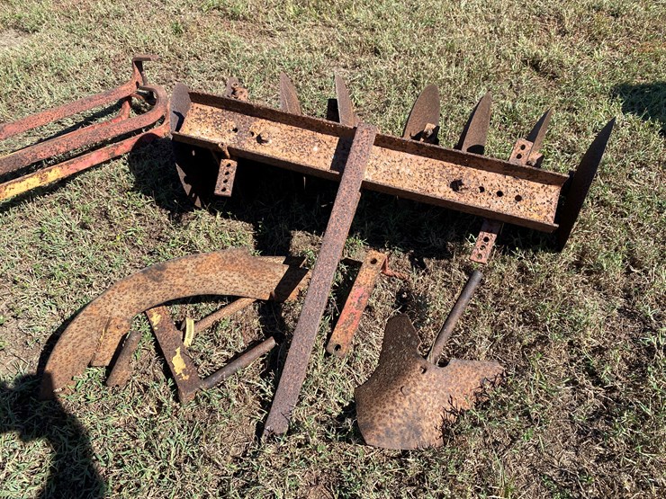 #93-•-#203-•-david-bradley-tractor-attachments-image-3