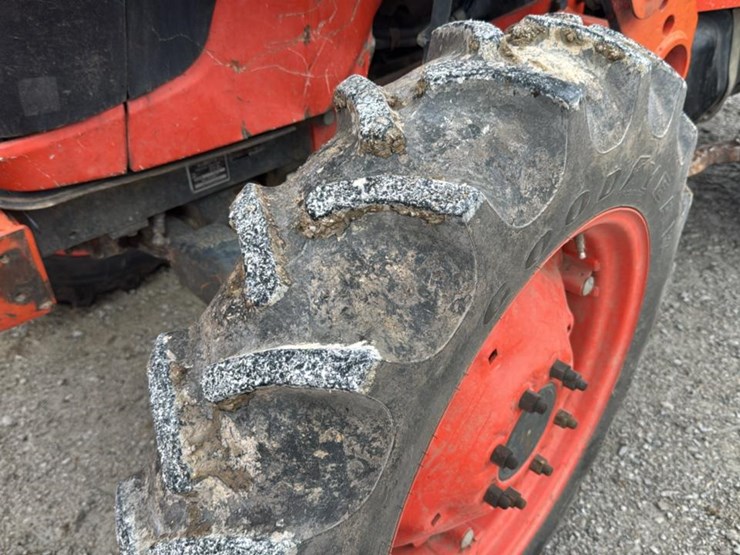 #2402-•-2012-kubota-tractor-image-29