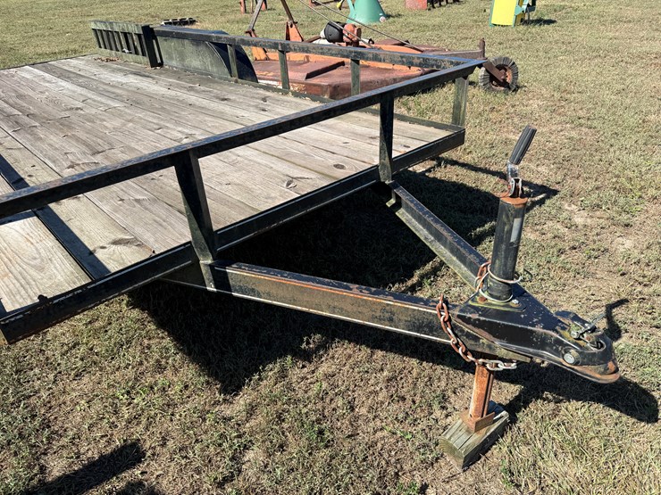 #39-•-#232-•-16-foot-double-axle-trailer-image-2