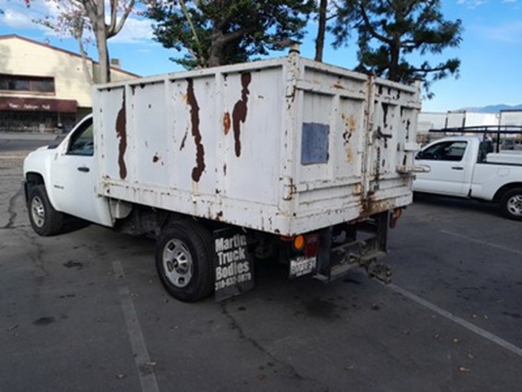 2012-chevrolet-silverado-2500hd-image-3