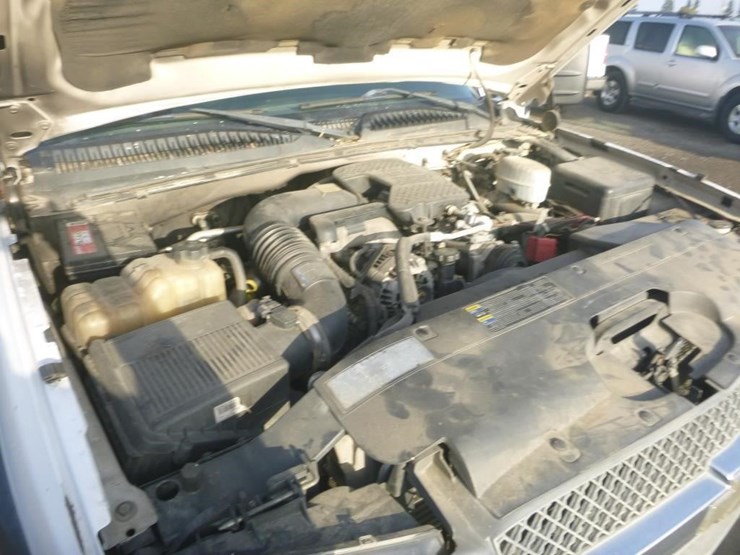 2004-chevrolet-3500-image-11