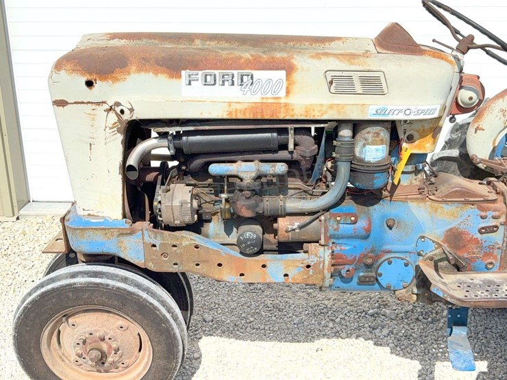 ford-4000-image-28