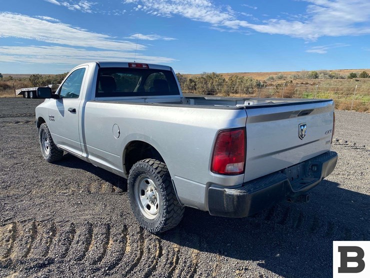 2013-ram-1500-pickup-image-3