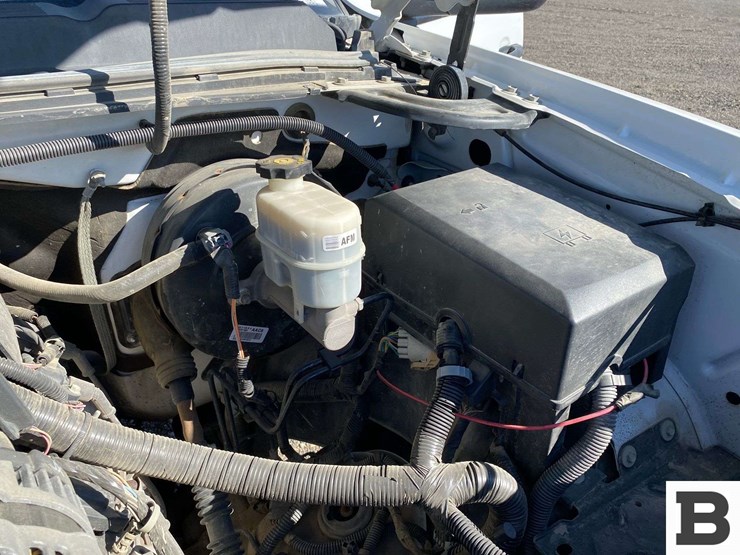 2012-chevrolet-silverado-1500-image-34