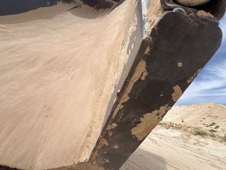 2021-volvo-a60h-image-41