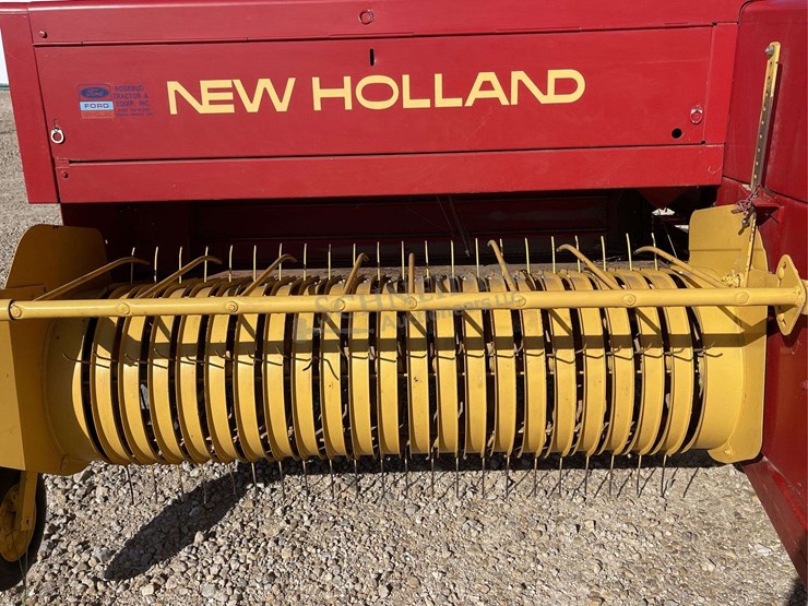 new-holland-565-image-14