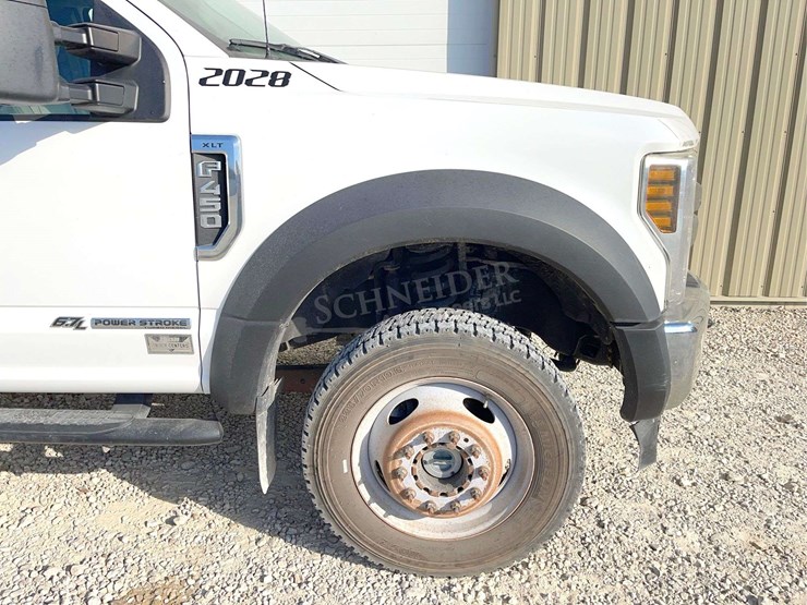 2018-ford-f450-image-16
