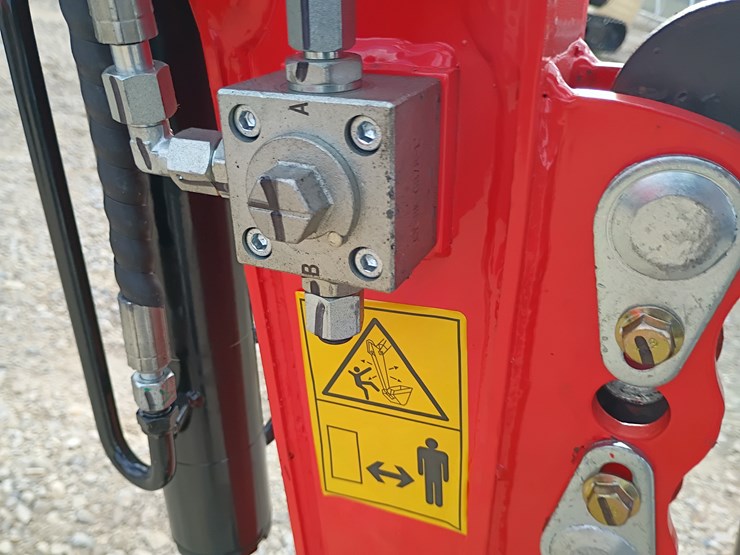 #l57-003-•-2025-tpm-16-mini-excavator-(gasoline)-image-19