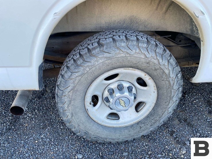 2012-chevrolet-express-2500-image-23