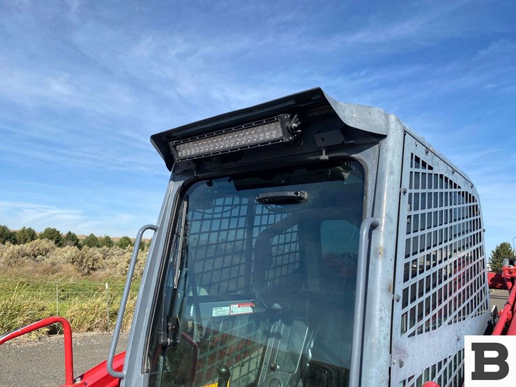 2021-takeuchi-tl12-image-14