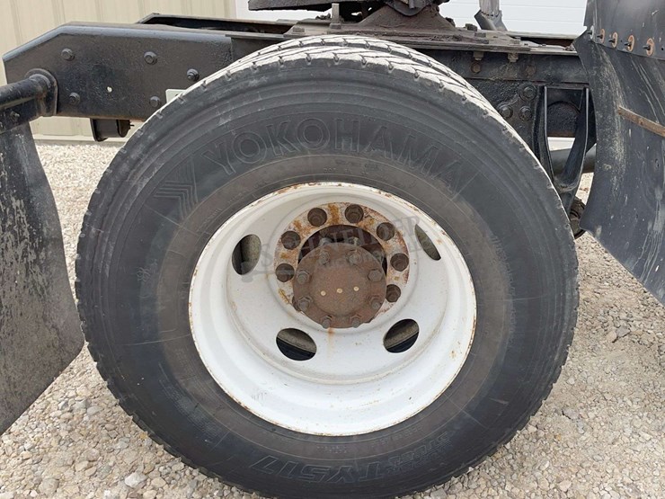 2003-international-durastar-4400-image-26