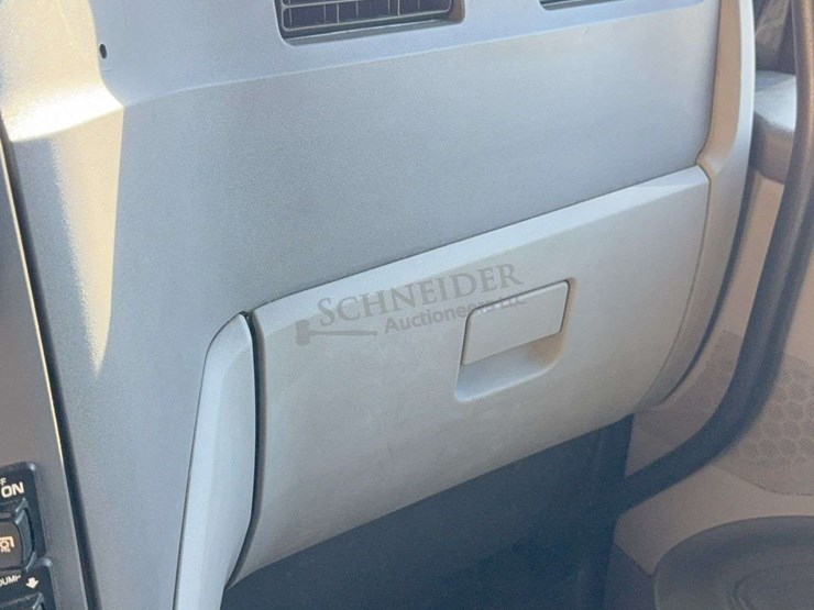 2017-peterbilt-579-image-71