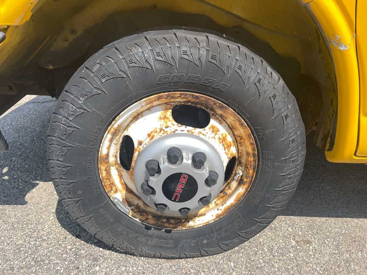 #1376-•-2012-gmc-savana-box-truck-(has-wi-title)-(of)-image-14