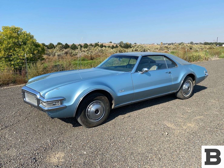 1968-oldsmobile-toronado-coupe-image-2