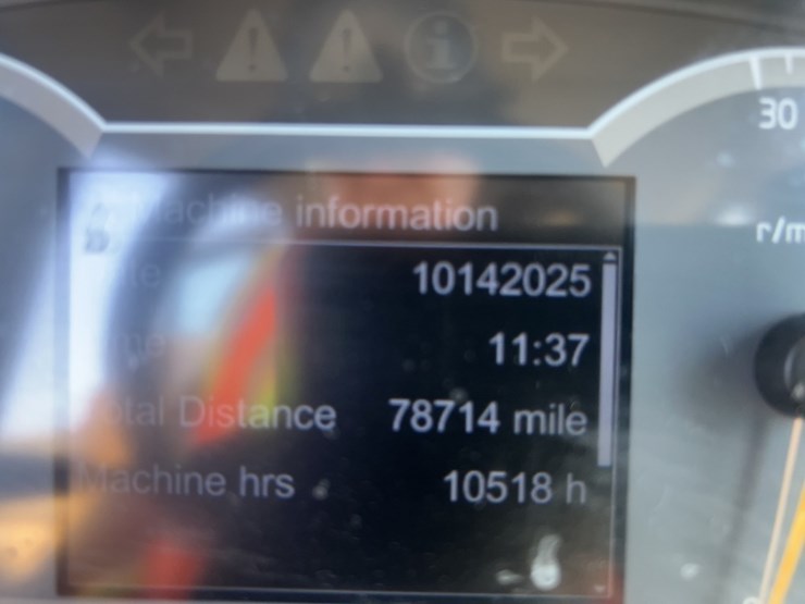 2020-volvo-a60h-image-38