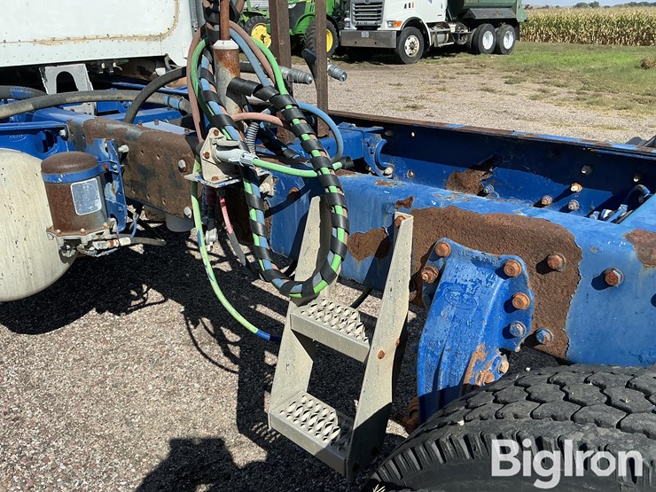 2001-peterbilt-378-image-11