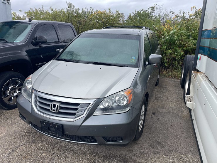2009-honda-odyssey-image-1