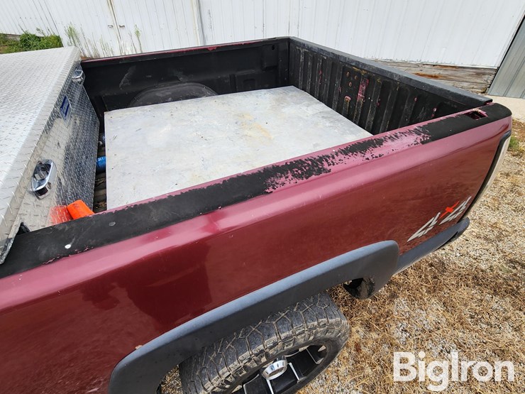 2005-chevrolet-silverado-2500-image-20