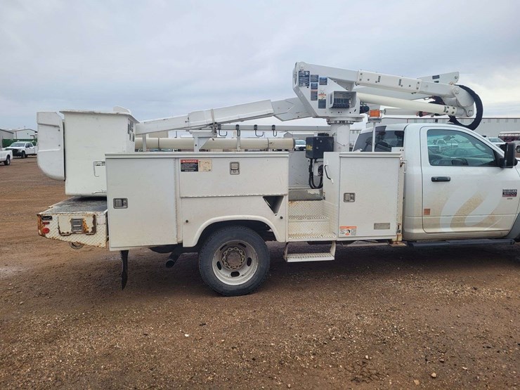 2011-ram-4500-slt-image-4