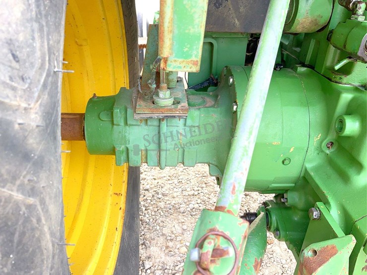 john-deere-2840-image-27