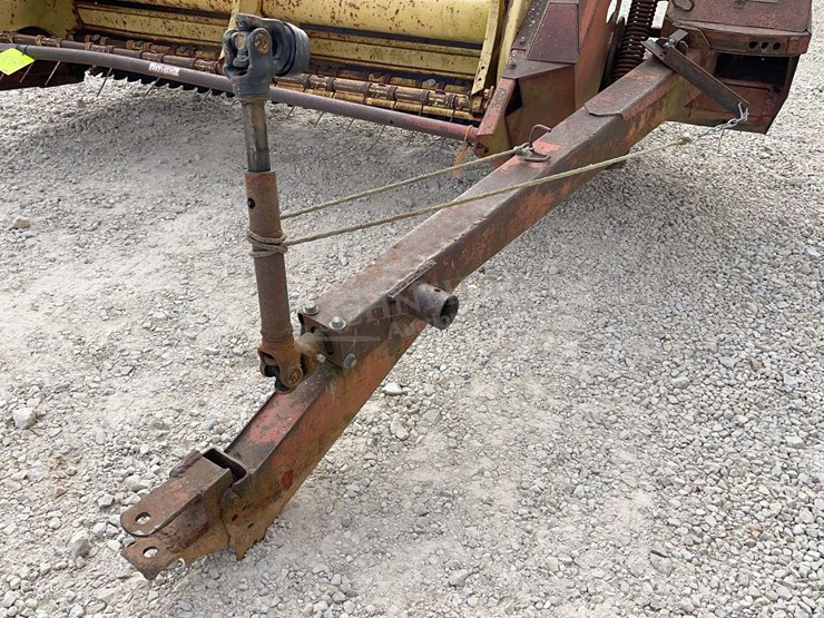 new-holland-474-image-9