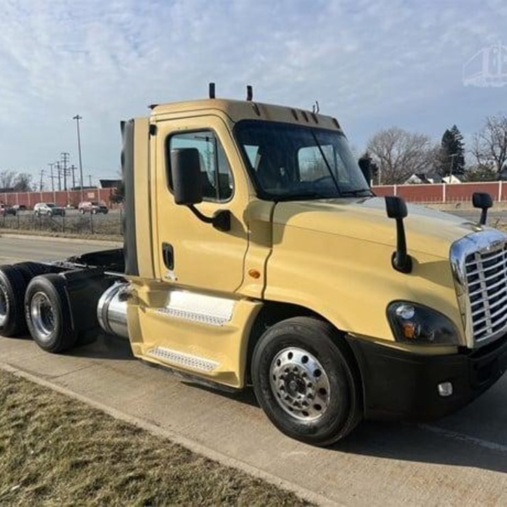2016 FREIGHTLINER CASCADIA 125