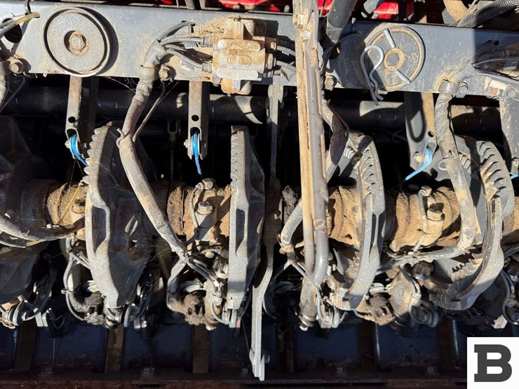 2012-massey-ferguson-2190-image-62