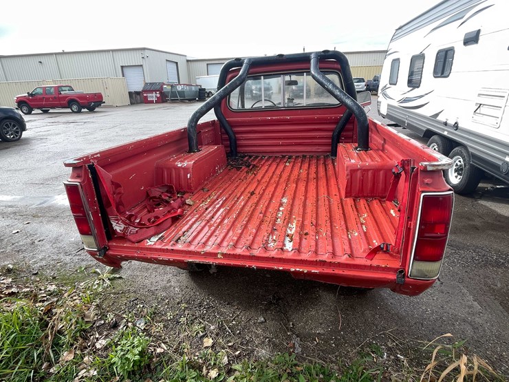 #1374-•-1976-chevrolet-luv-4x4-(has-wi-title)-(of)-image-6