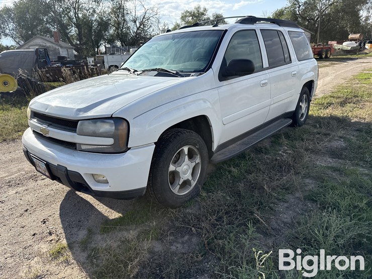 2005-chevrolet-trailblazer-image-1