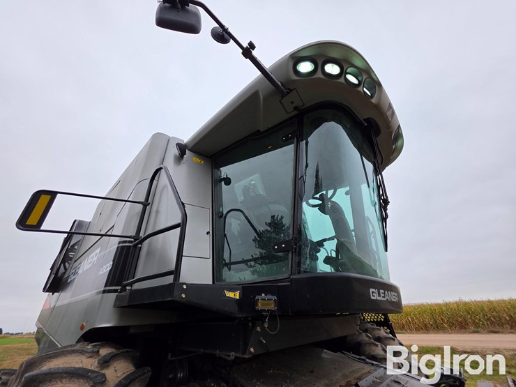 2008-gleaner-a86-image-11