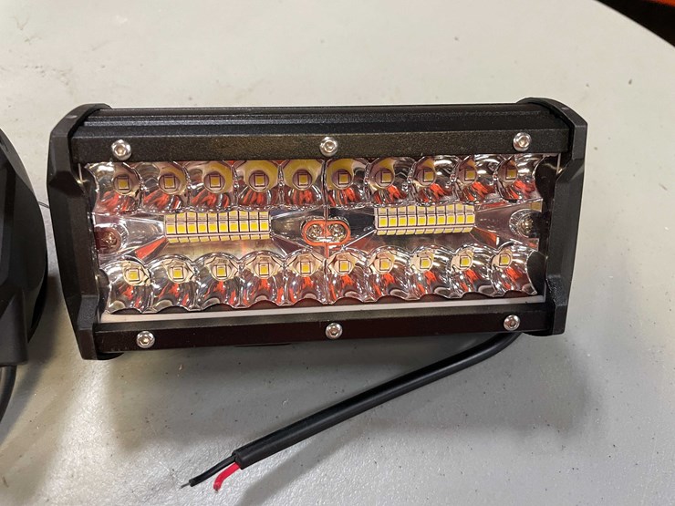 #8530-•-(2)-led-6-1/2"-long-work-lights,-12/24vdc-(pr12)-image-14