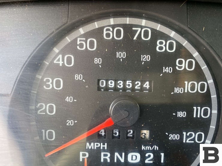 2005-ford-crown-victoria-sedan-image-21