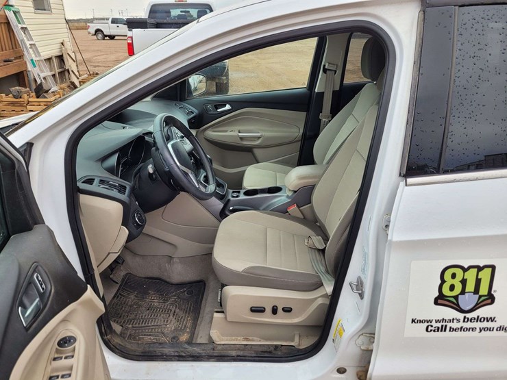 2014-ford-escape-se-image-8