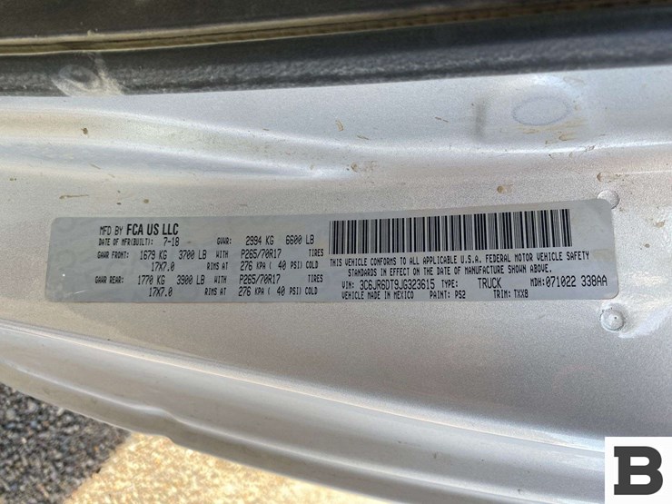 2018-ram-1500-pickup-image-36