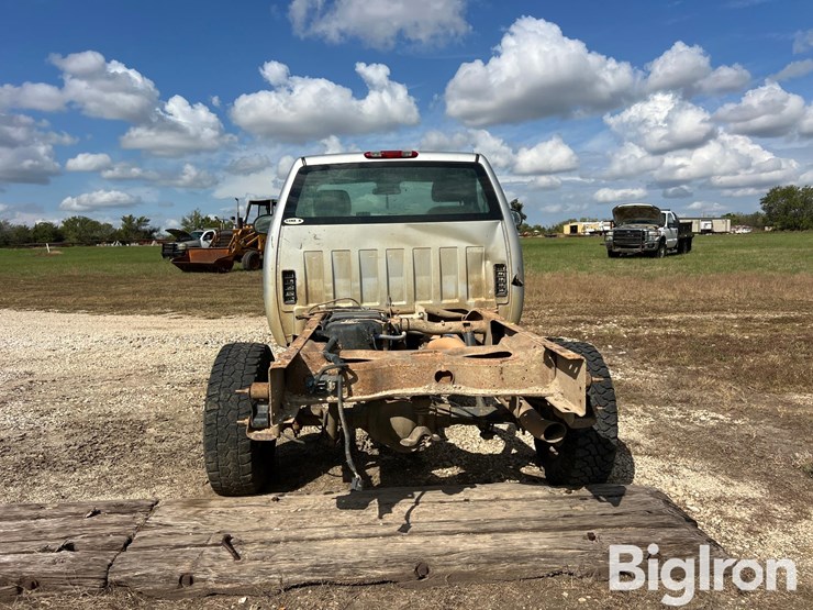 2010-chevrolet-silverado-2500-image-6