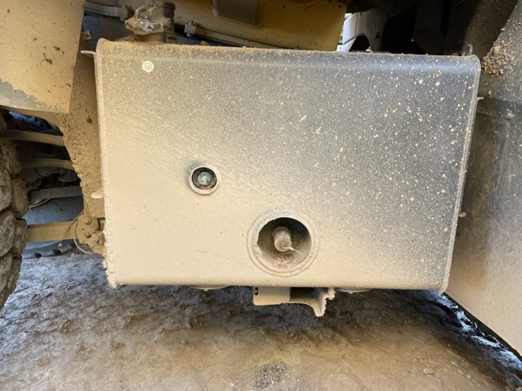 2012-komatsu-hd605-7-image-34