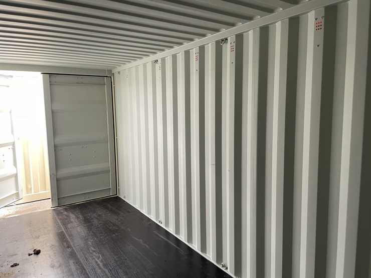 #1385-•-20'-shipping-container-(of)-image-21